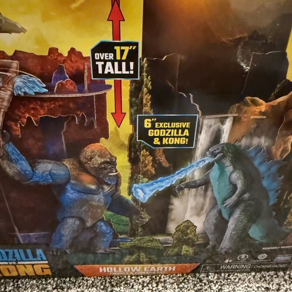 Monsterverse Godzilla vs Kong Diorama Set - Picture 2 of 5